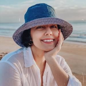 Meet your Posher, Sheyla